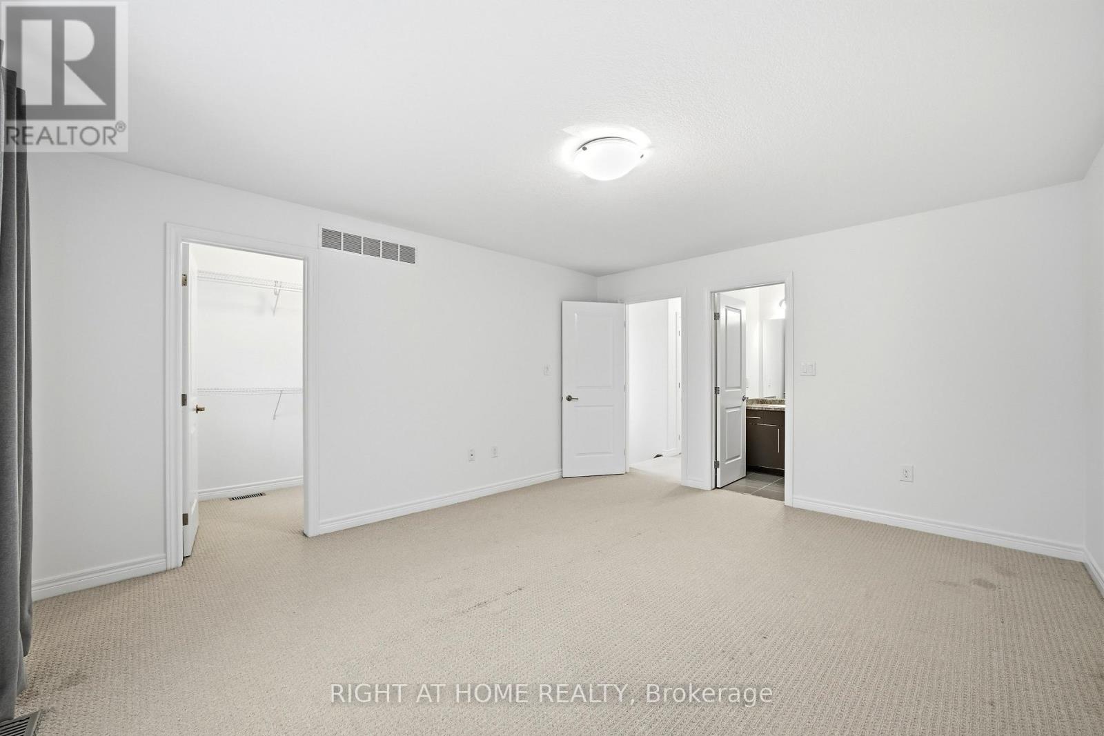 32 Rolling Lane Property Photo 22