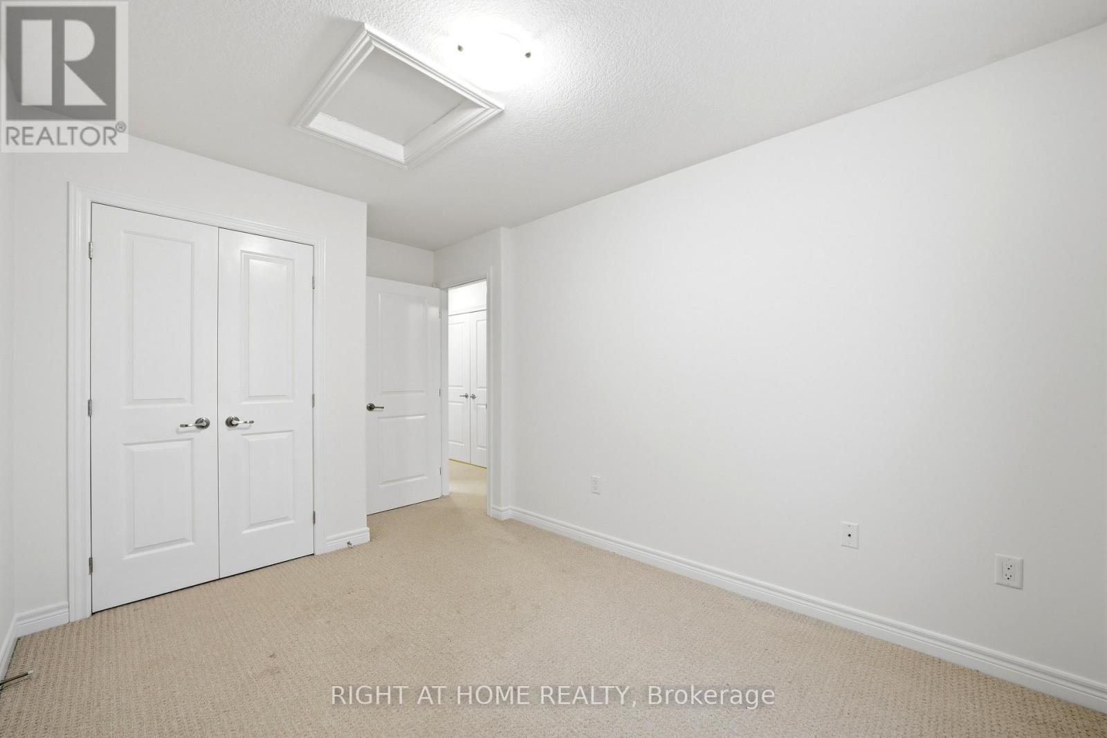 32 Rolling Lane Property Photo 29