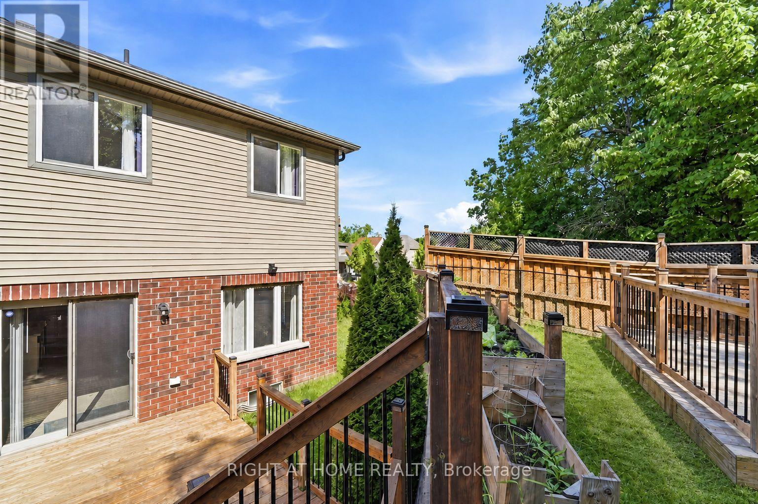 32 Rolling Lane Property Photo 43