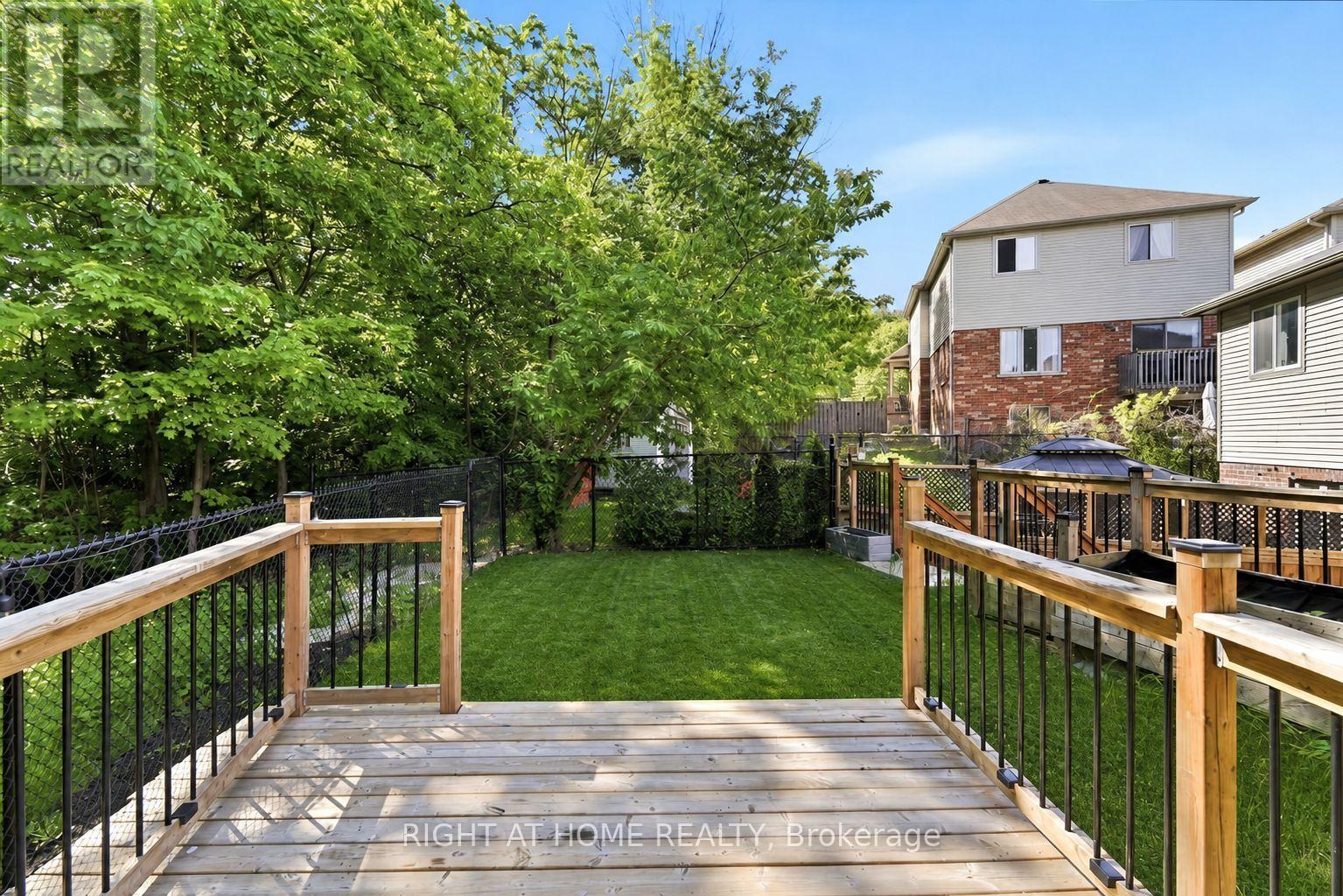 32 Rolling Lane Property Photo 46