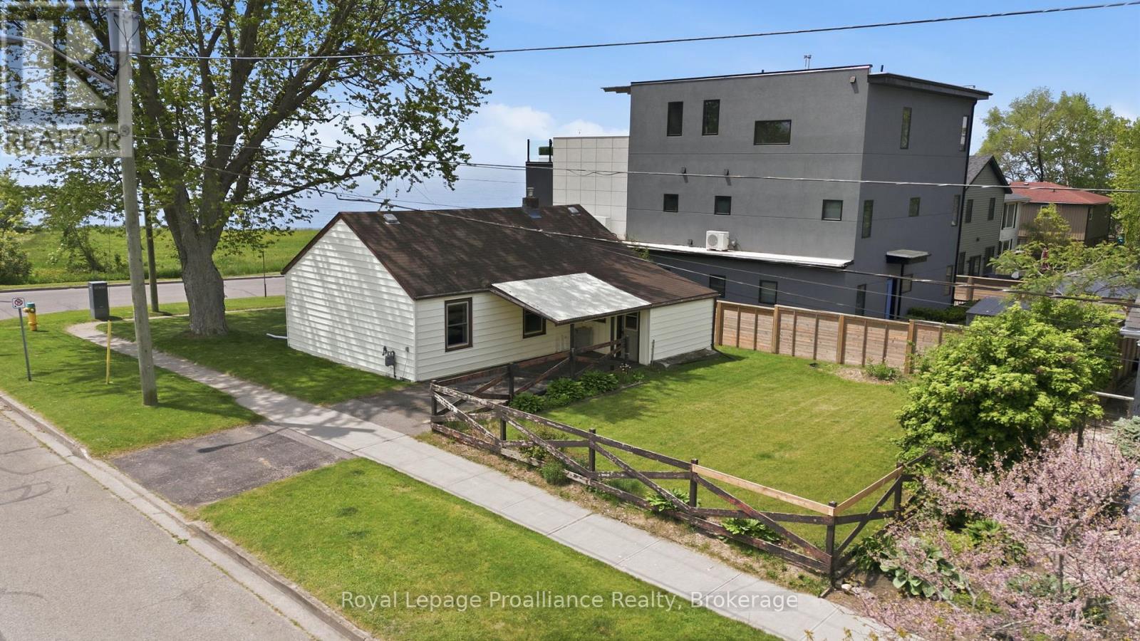478 Monk Street Property Photo 3