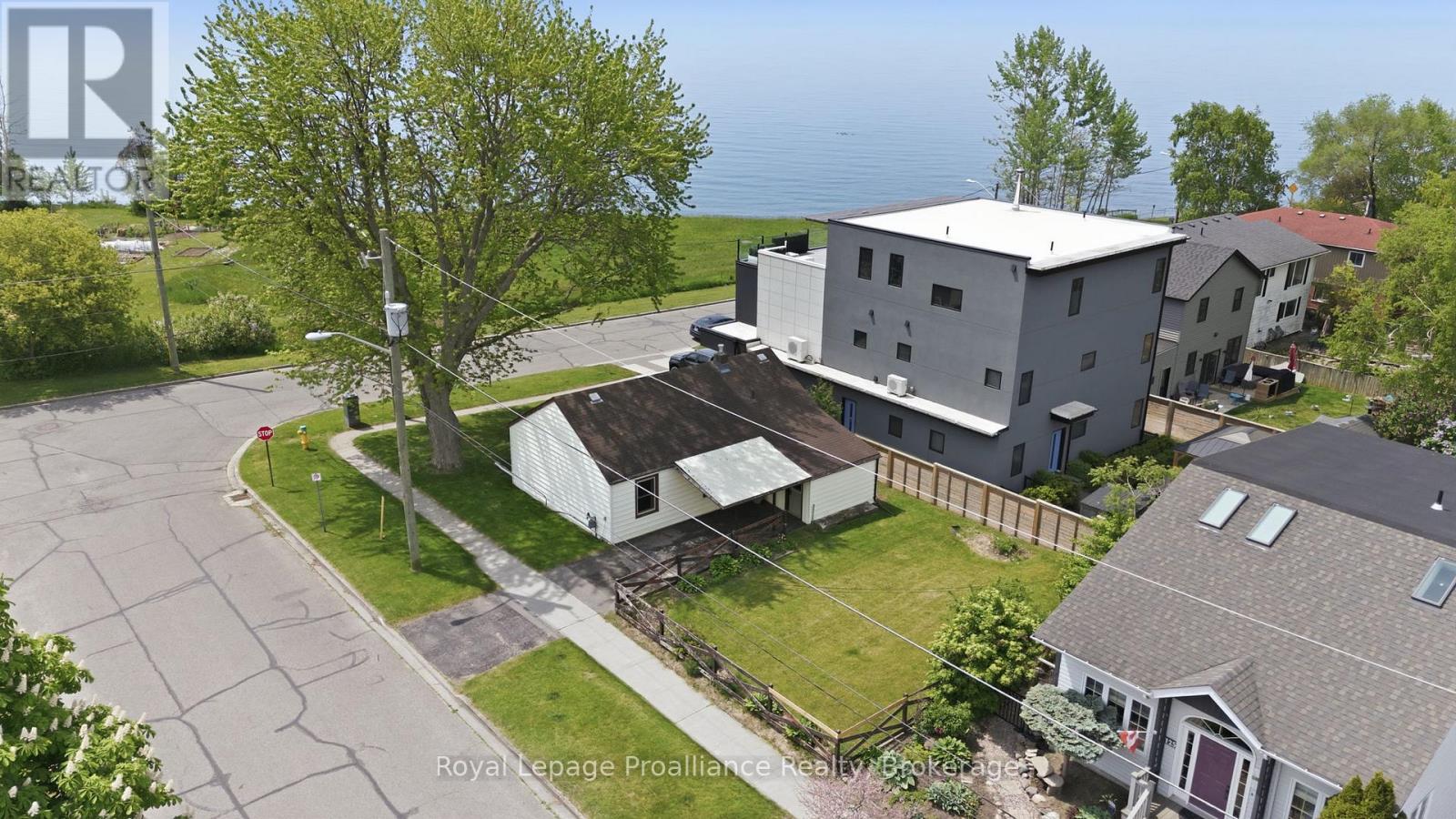 478 Monk Street Property Photo 4