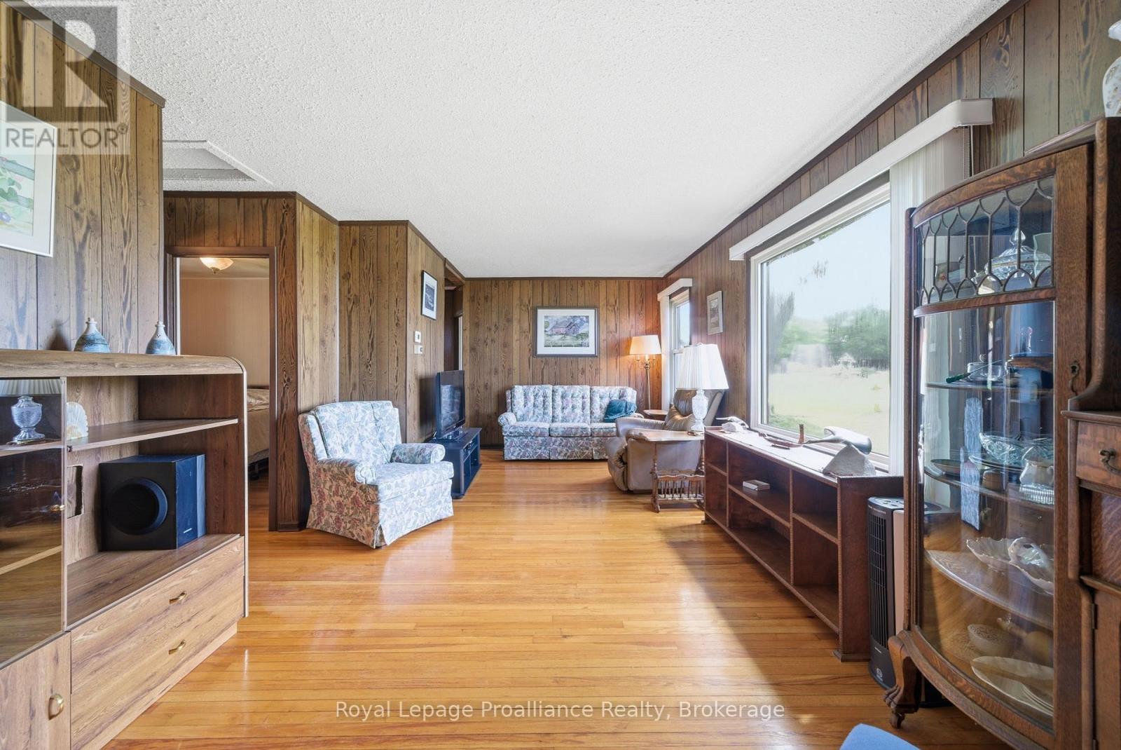 478 Monk Street Property Photo 10