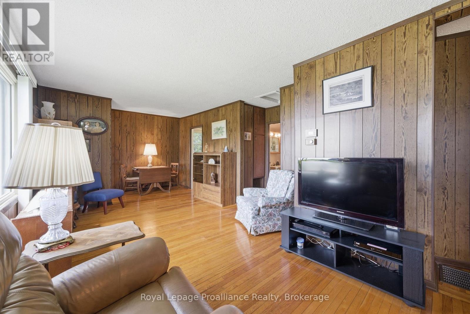 478 Monk Street Property Photo 11