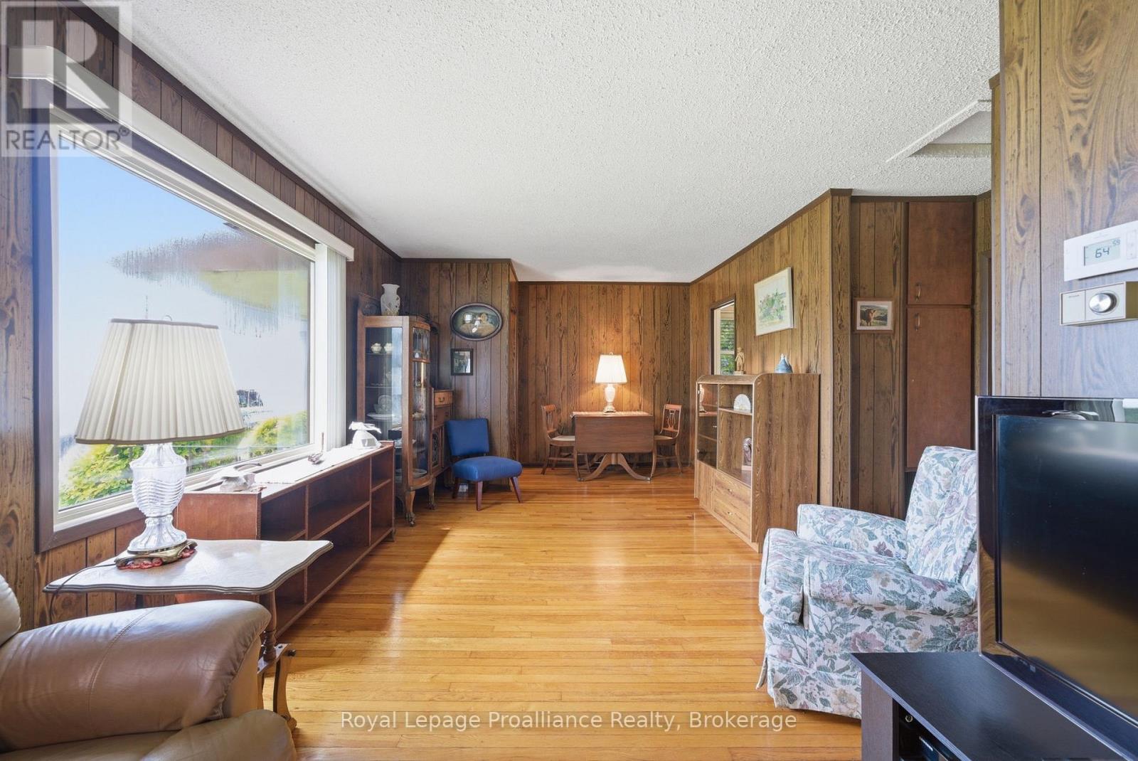 478 Monk Street Property Photo 12