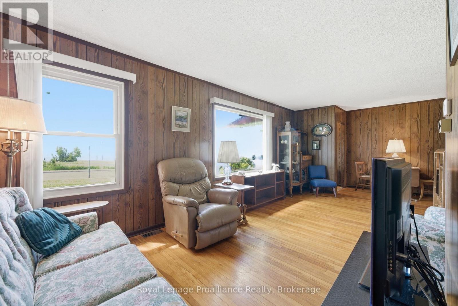 478 Monk Street Property Photo 13