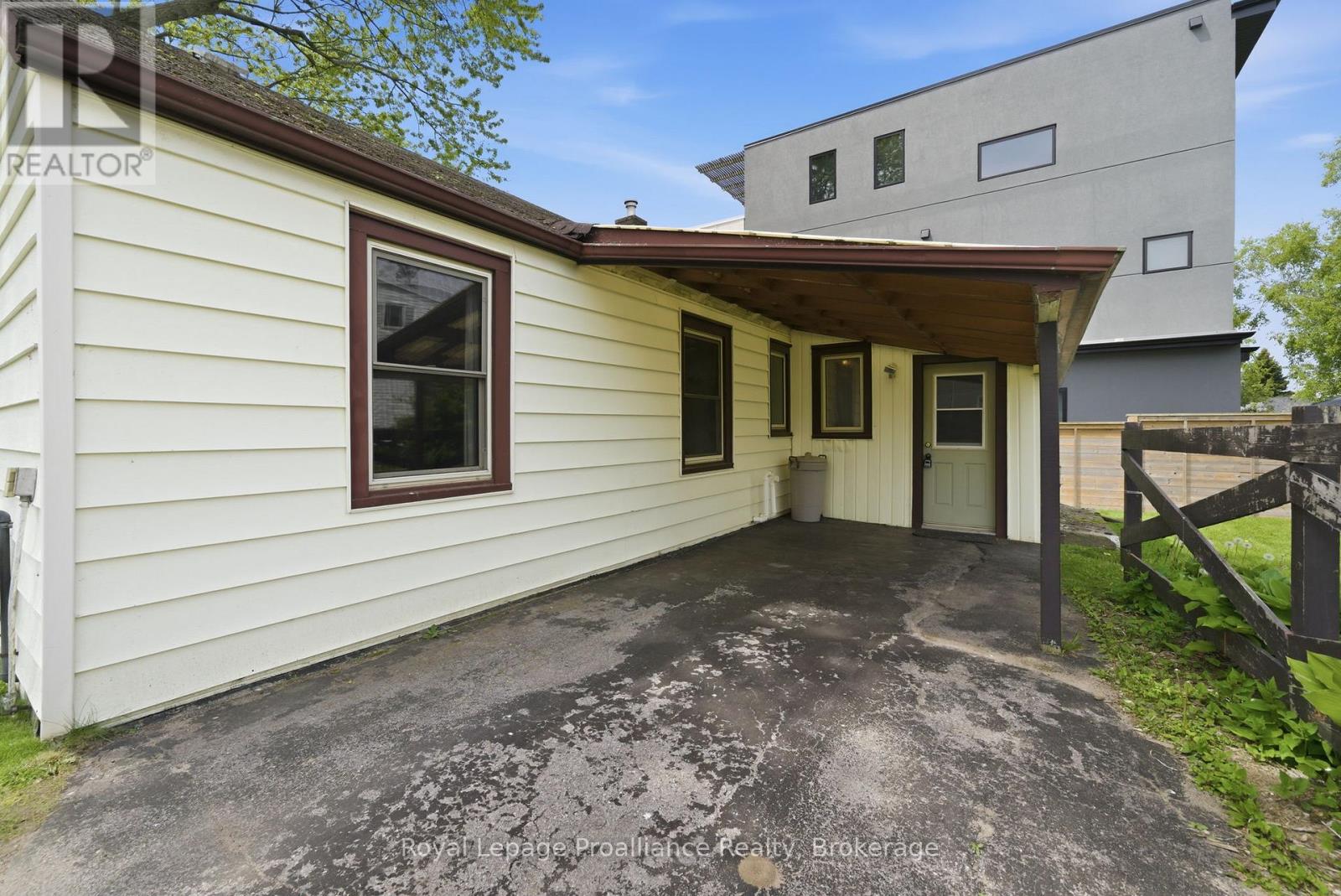 478 Monk Street Property Photo 31