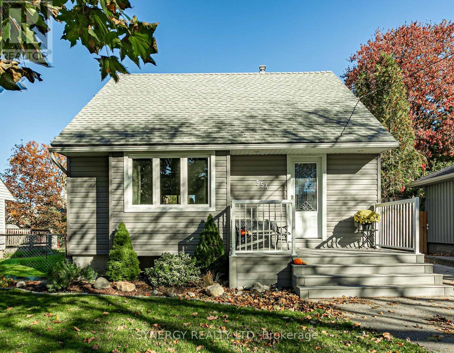 554 BRUNSWICK STREET Property Photo 1