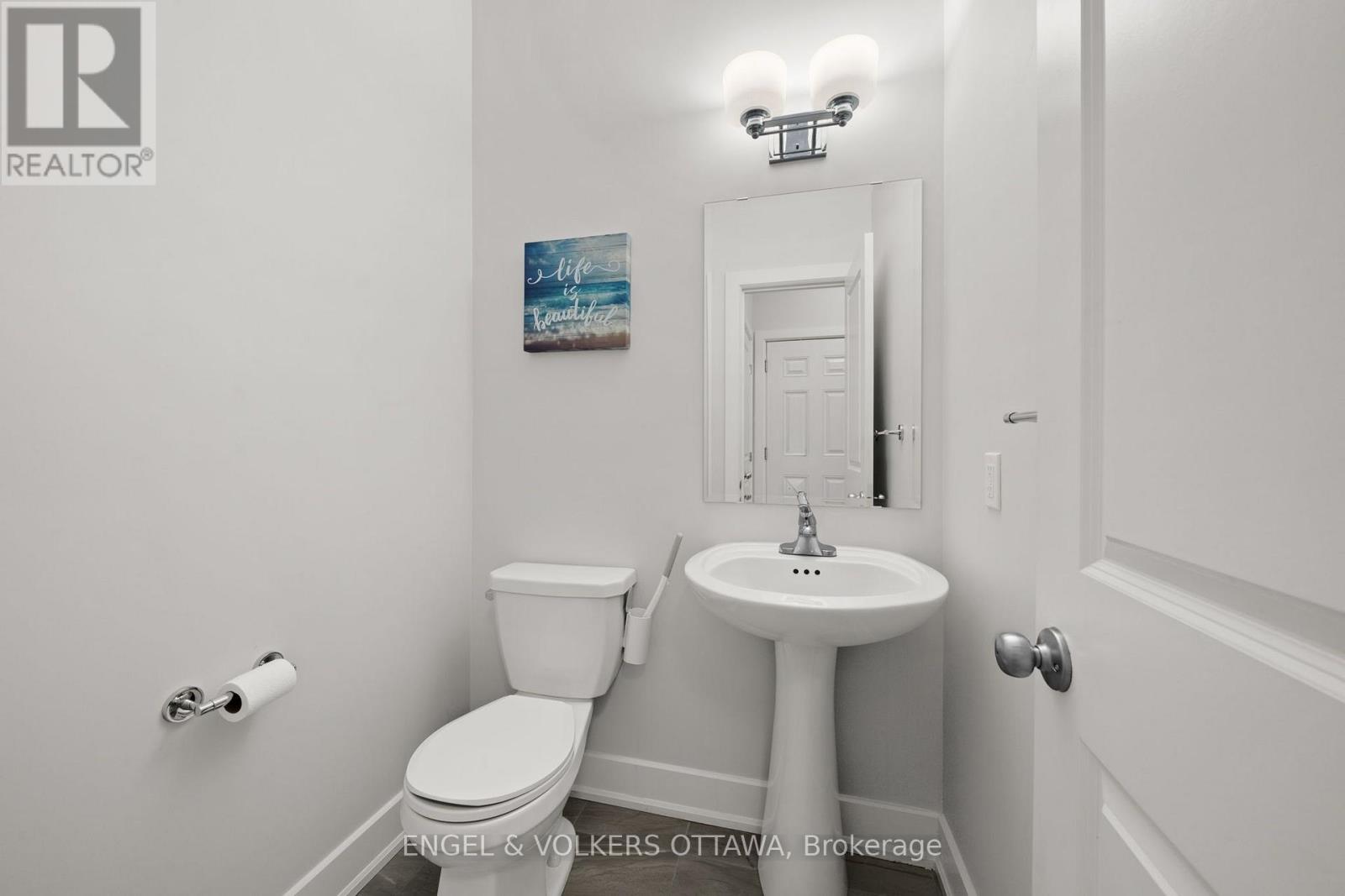 538 Silverbell Crescent Property Photo 16