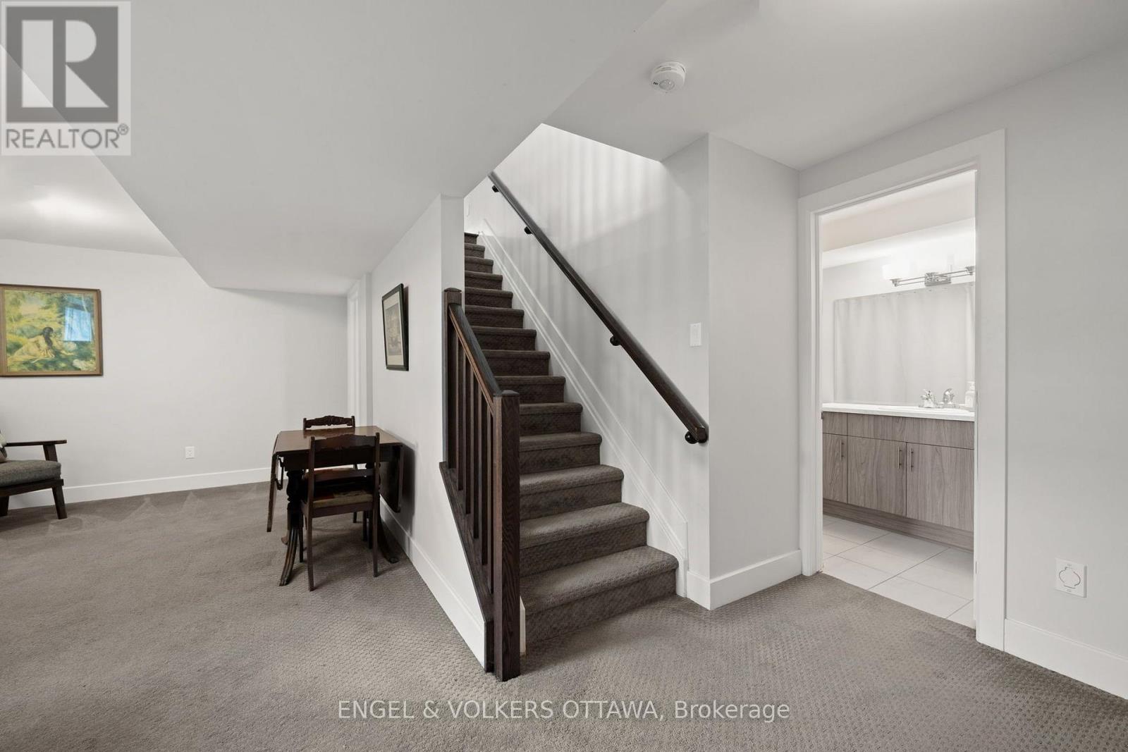 538 Silverbell Crescent Property Photo 17