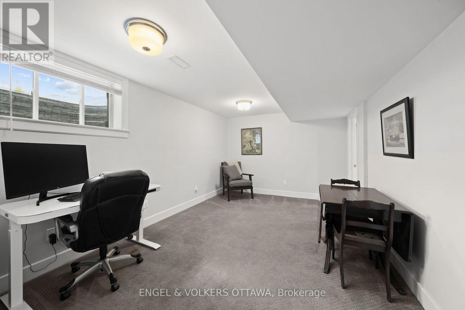 538 Silverbell Crescent Property Photo 18