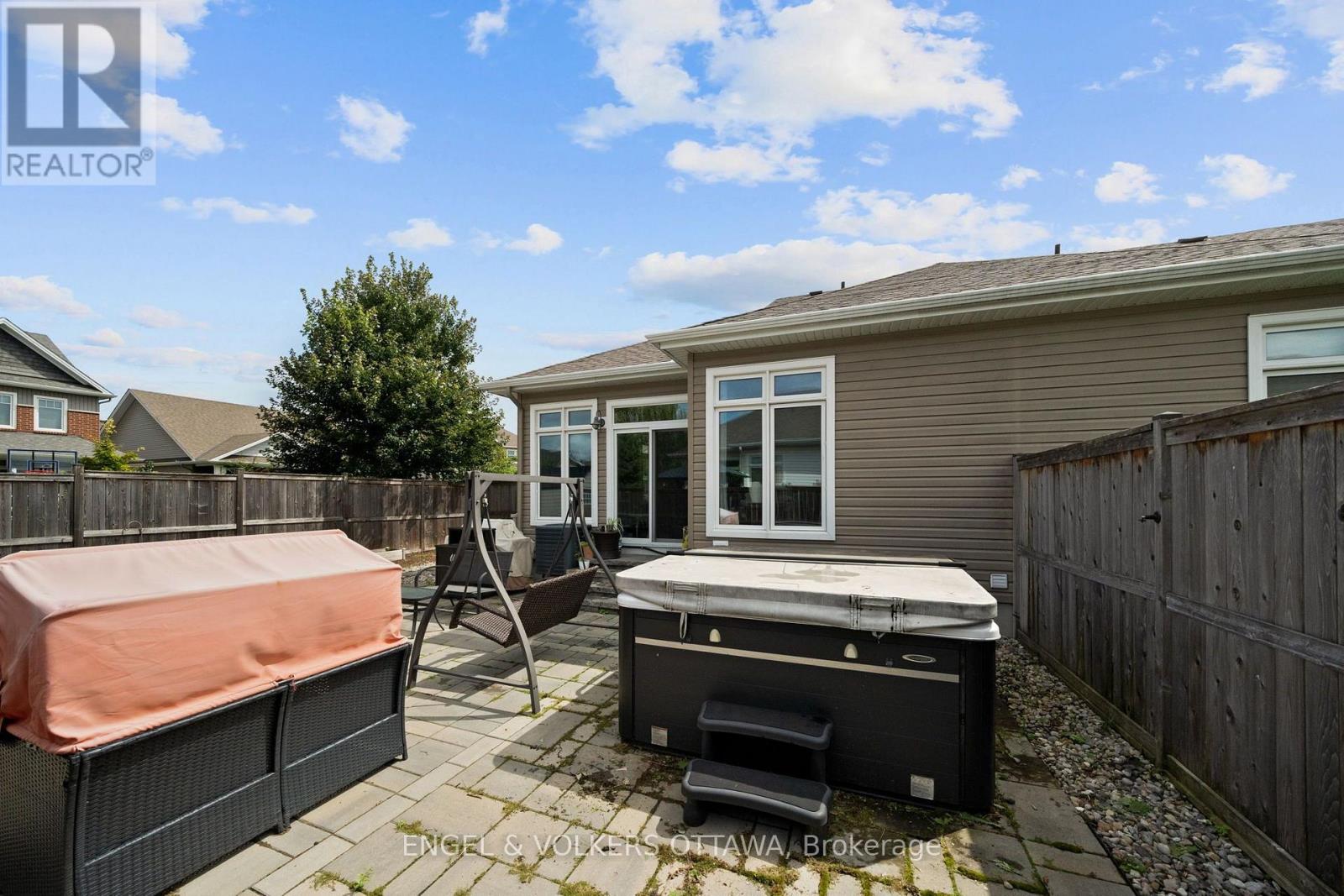 538 Silverbell Crescent Property Photo 29