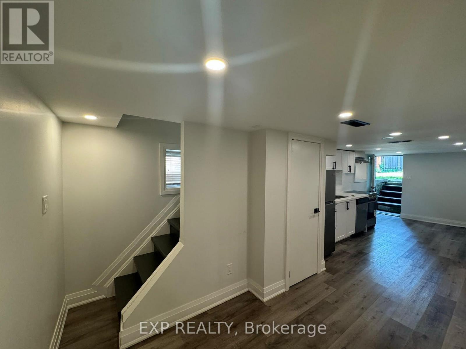 58 Arthur Avenue N Property Photo 29