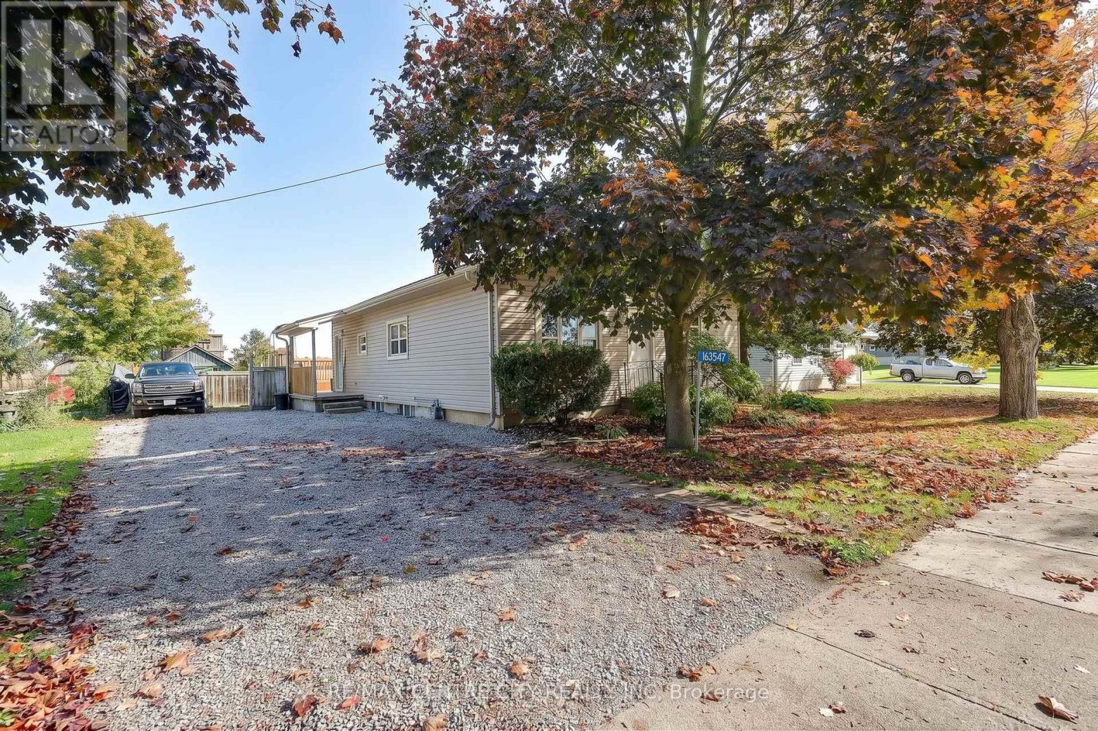 163547 Brownsville Road Property Photo 4