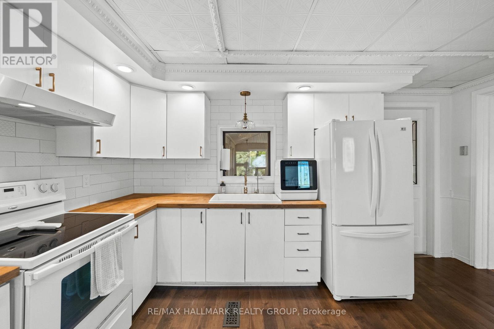 5001 Dunning Road Property Photo 13