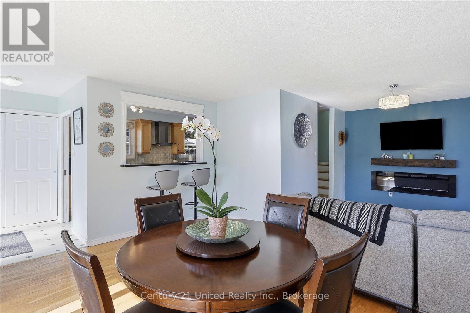 898 Sydenham Road Property Photo 15