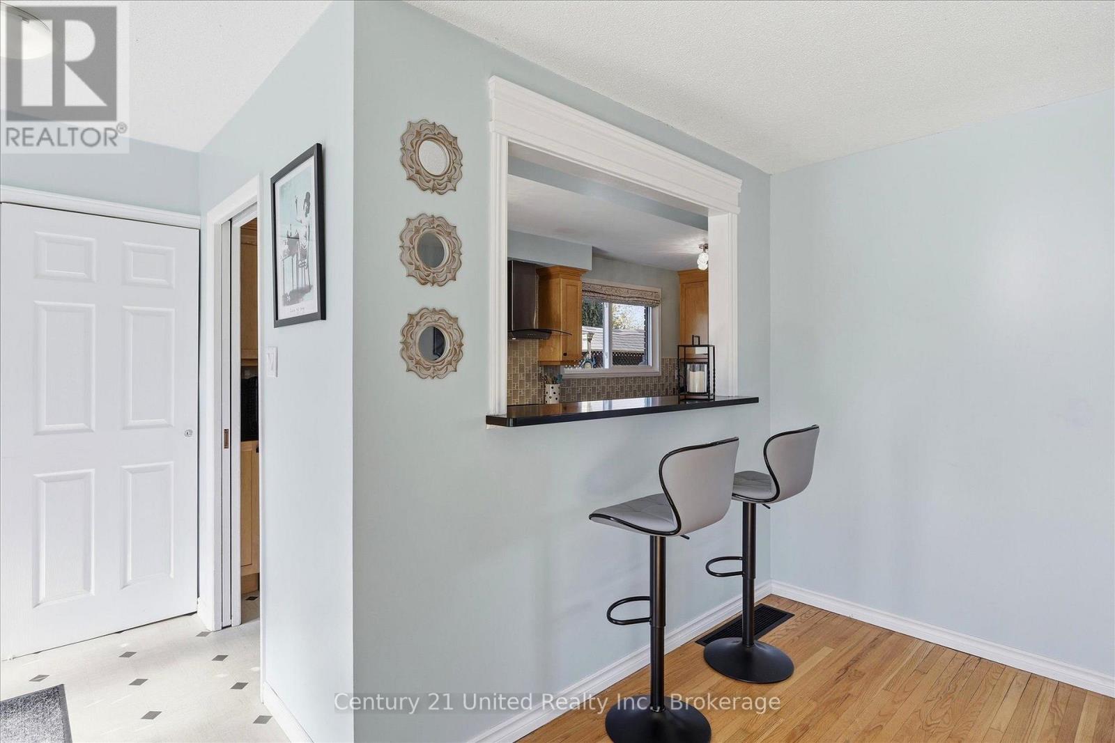 898 Sydenham Road Property Photo 16