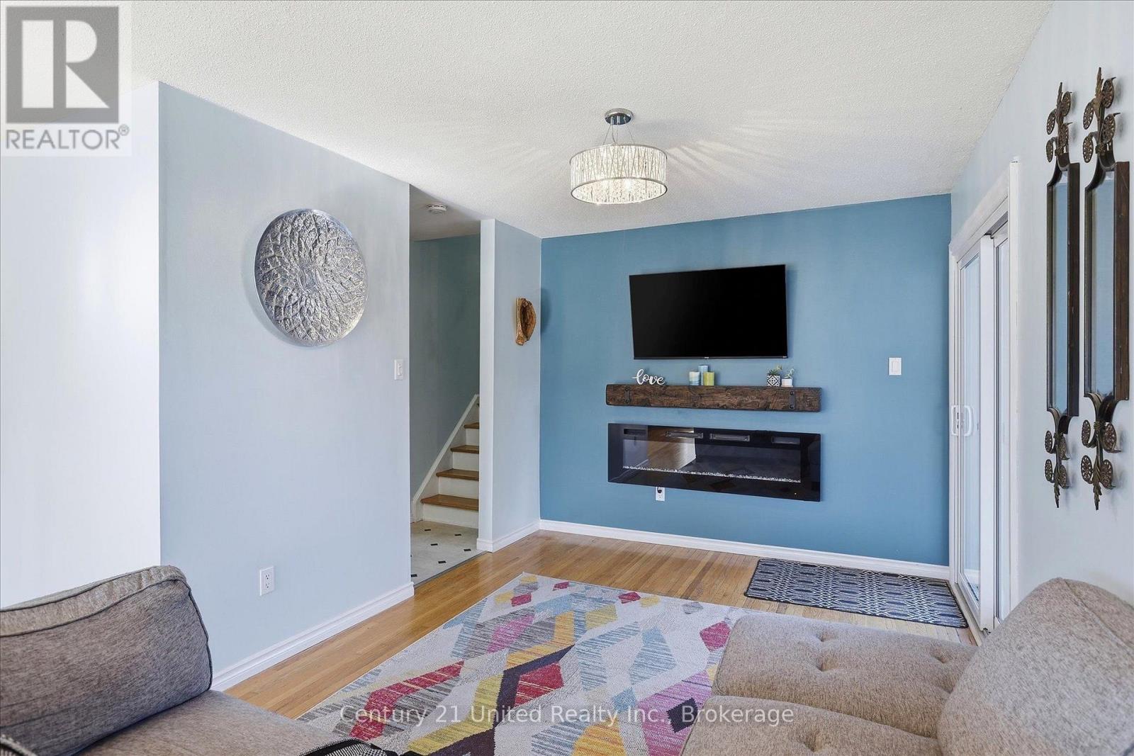 898 Sydenham Road Property Photo 17
