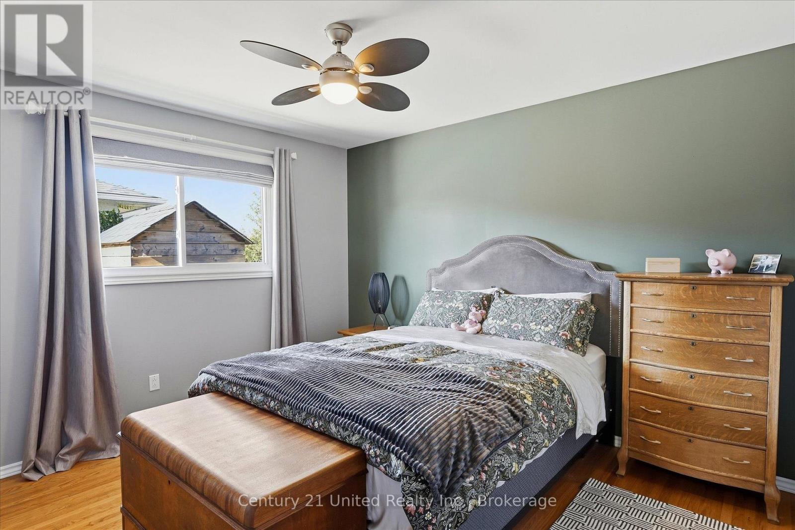 898 Sydenham Road Property Photo 24