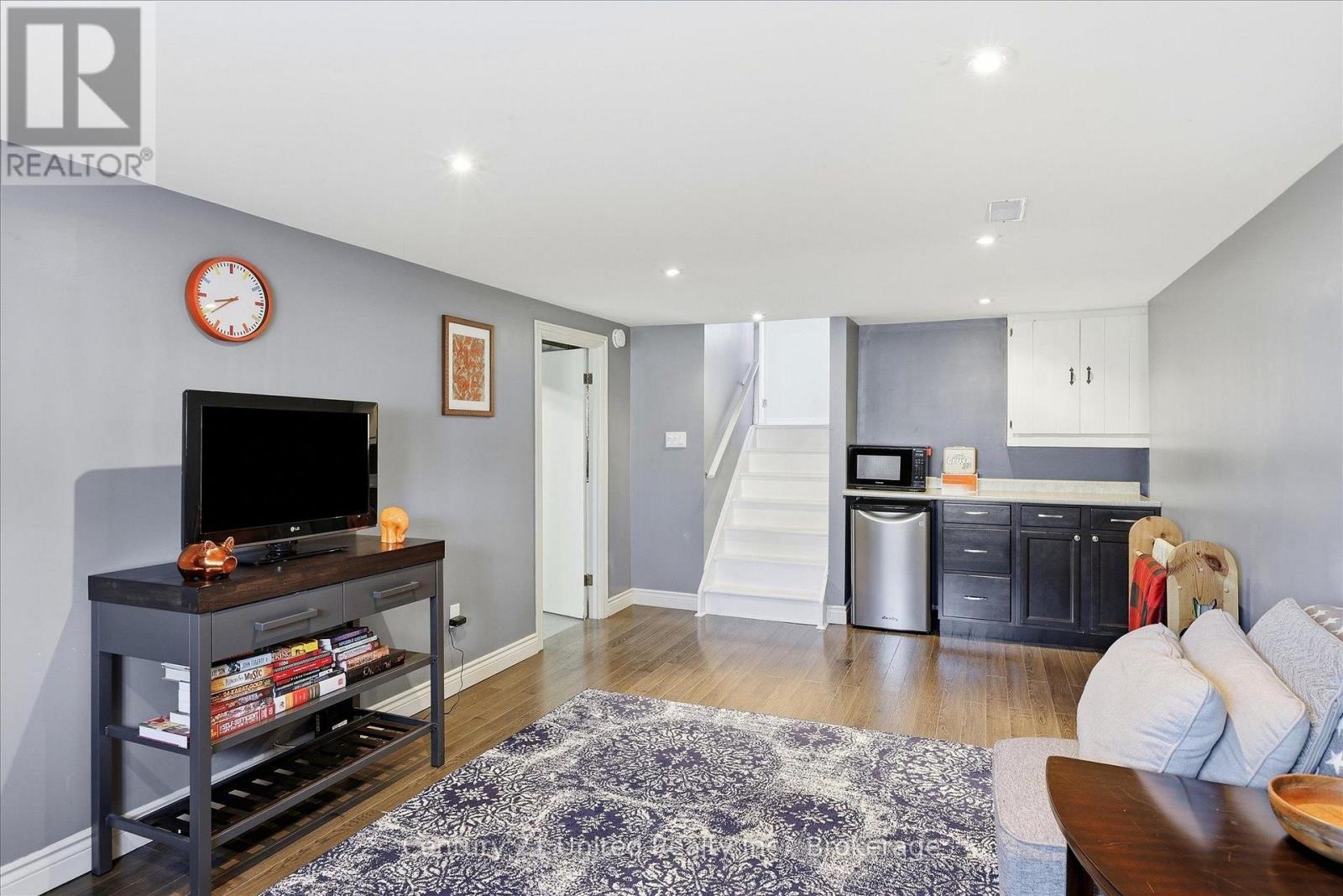 898 Sydenham Road Property Photo 31