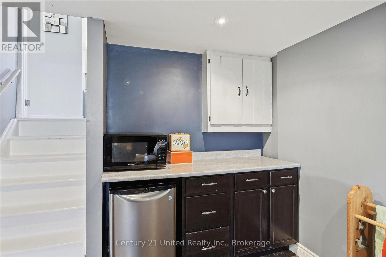 898 Sydenham Road Property Photo 32