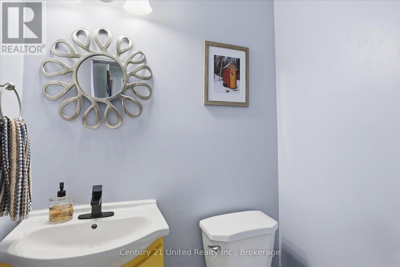 898 Sydenham Road Property Photo 33
