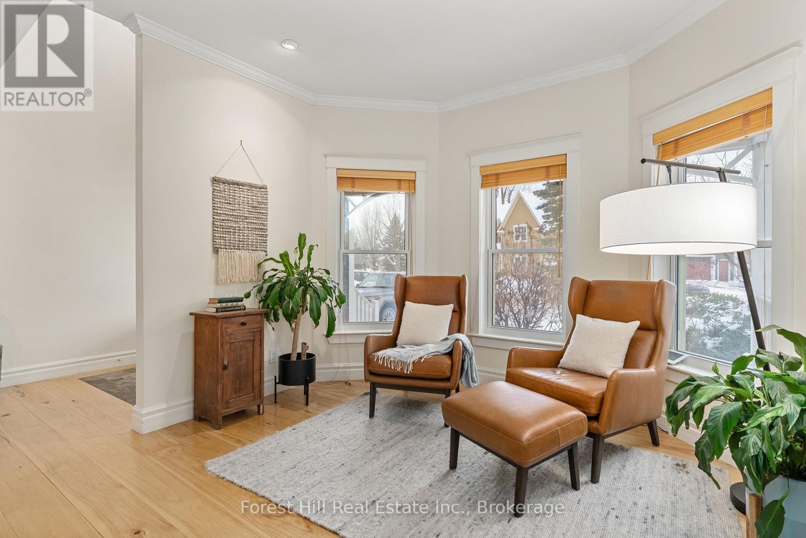 156 Snowbridge Way Property Photo 8