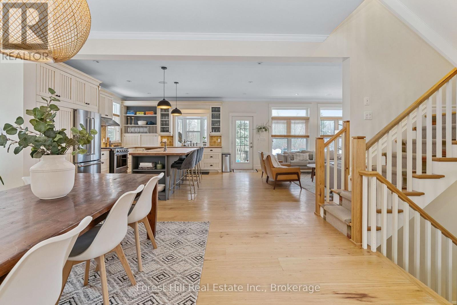 156 Snowbridge Way Property Photo 12
