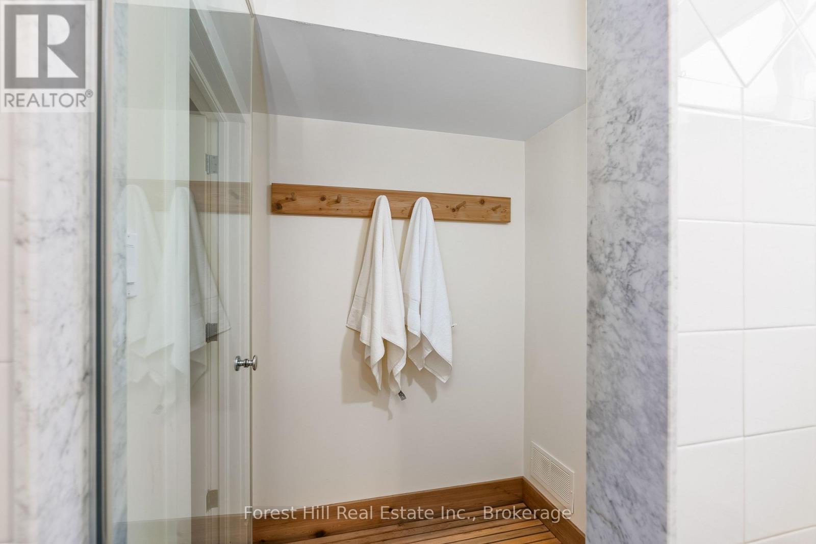 156 Snowbridge Way Property Photo 41