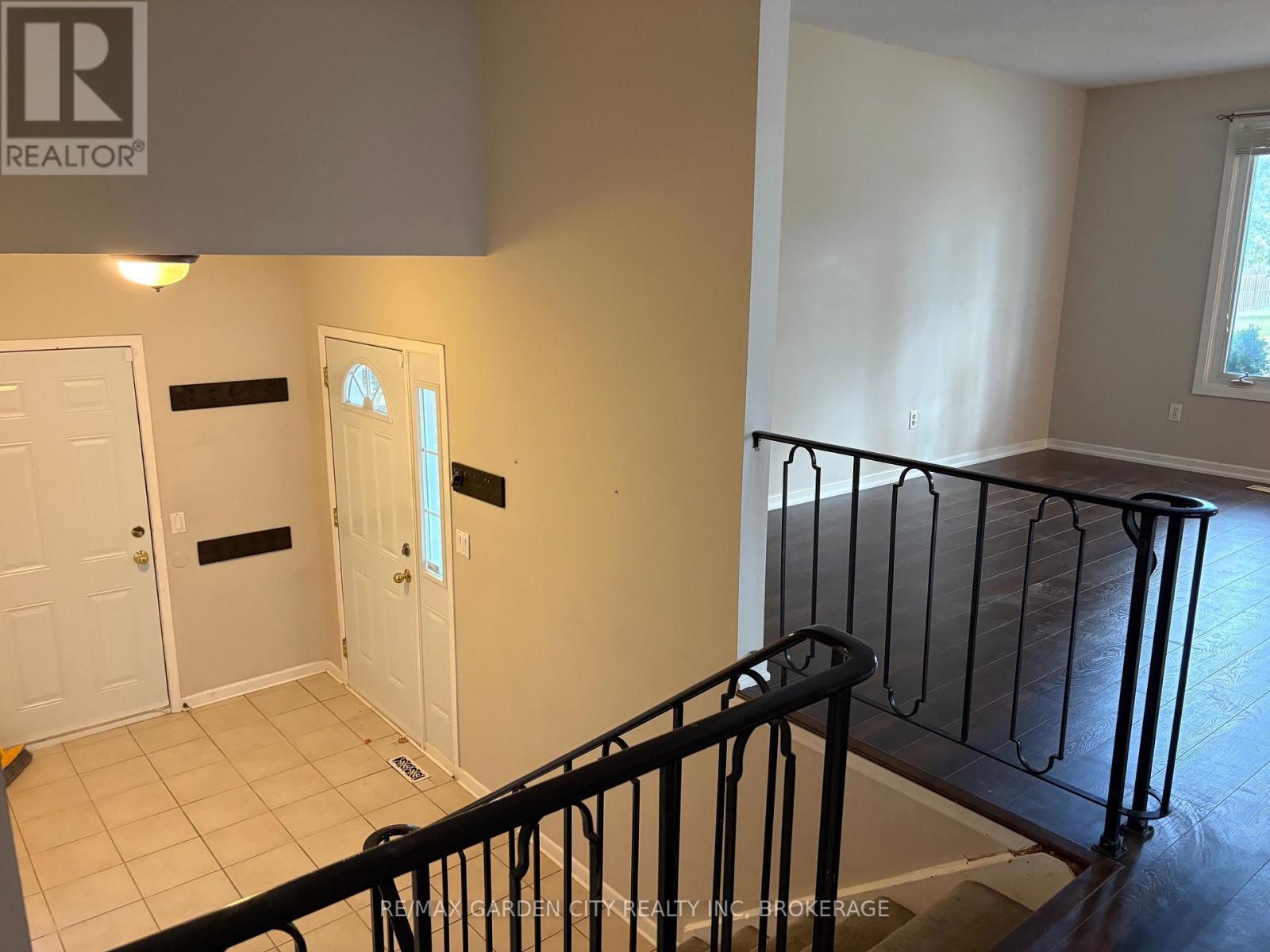 Upper - 9 Stonegate Drive Property Photo 4