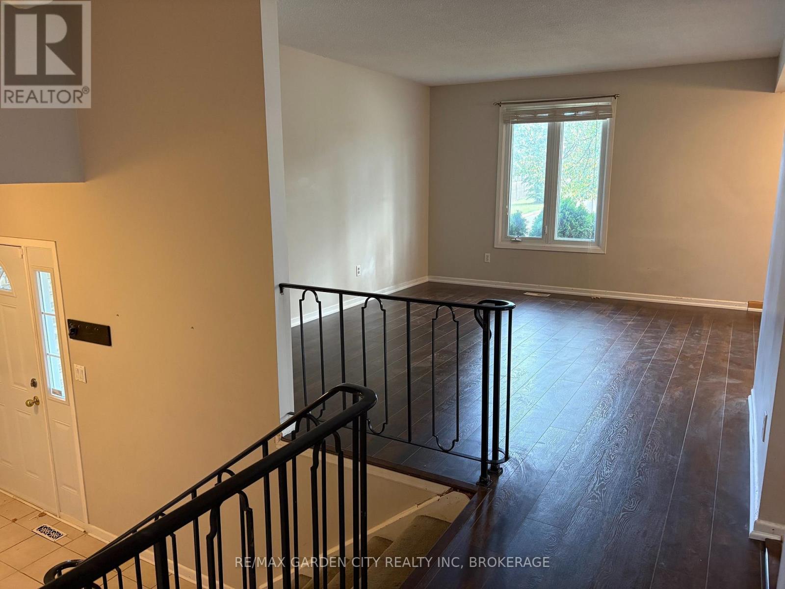 Upper - 9 Stonegate Drive Property Photo 5