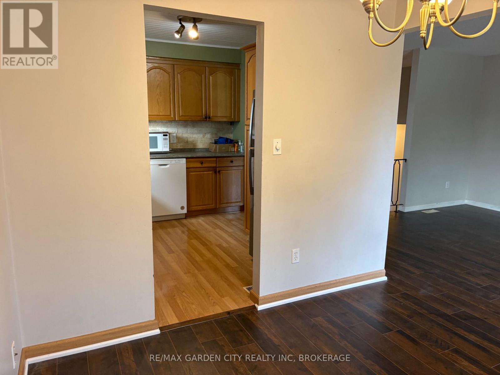 Upper - 9 Stonegate Drive Property Photo 10