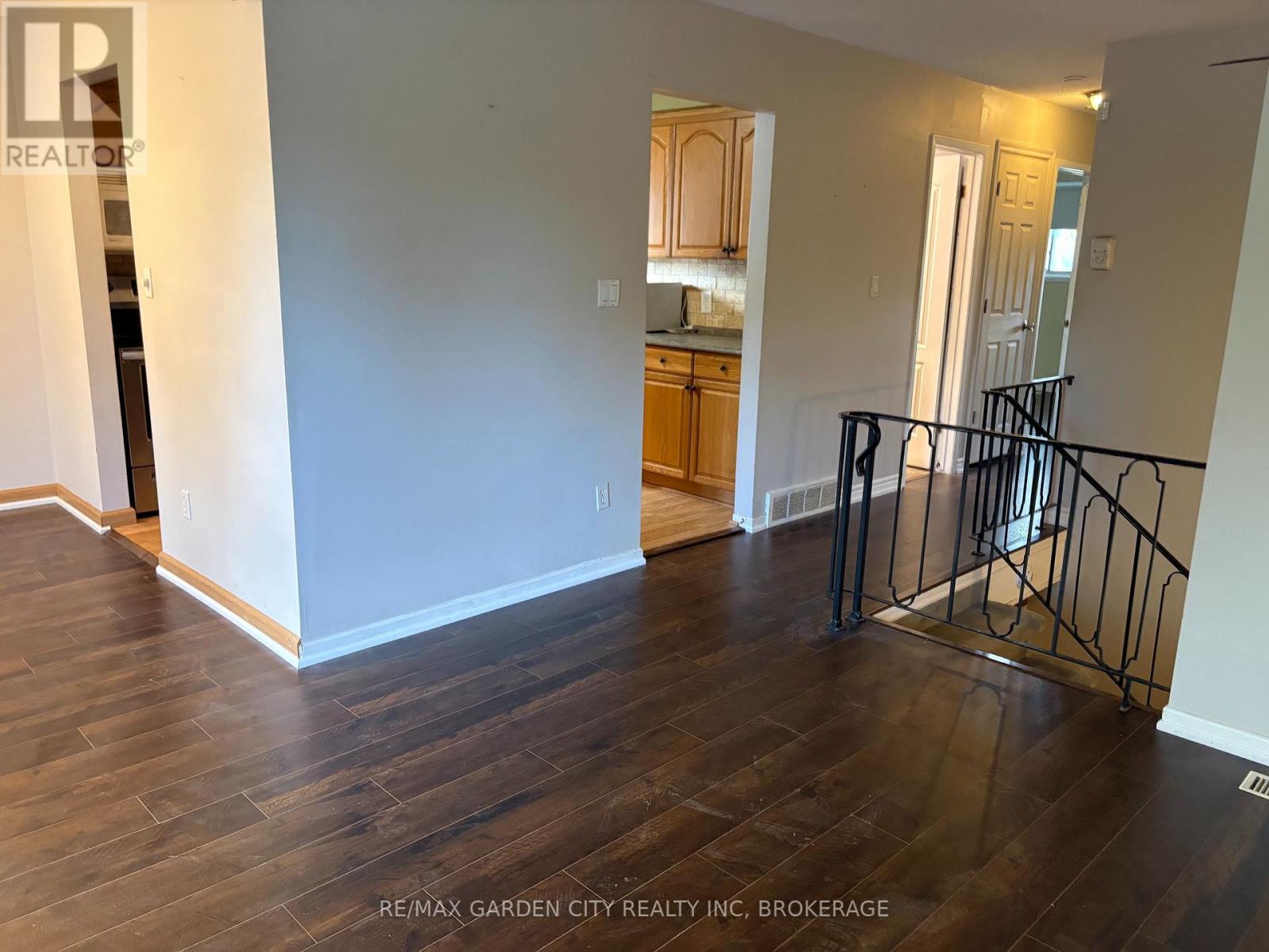 Upper - 9 Stonegate Drive Property Photo 12