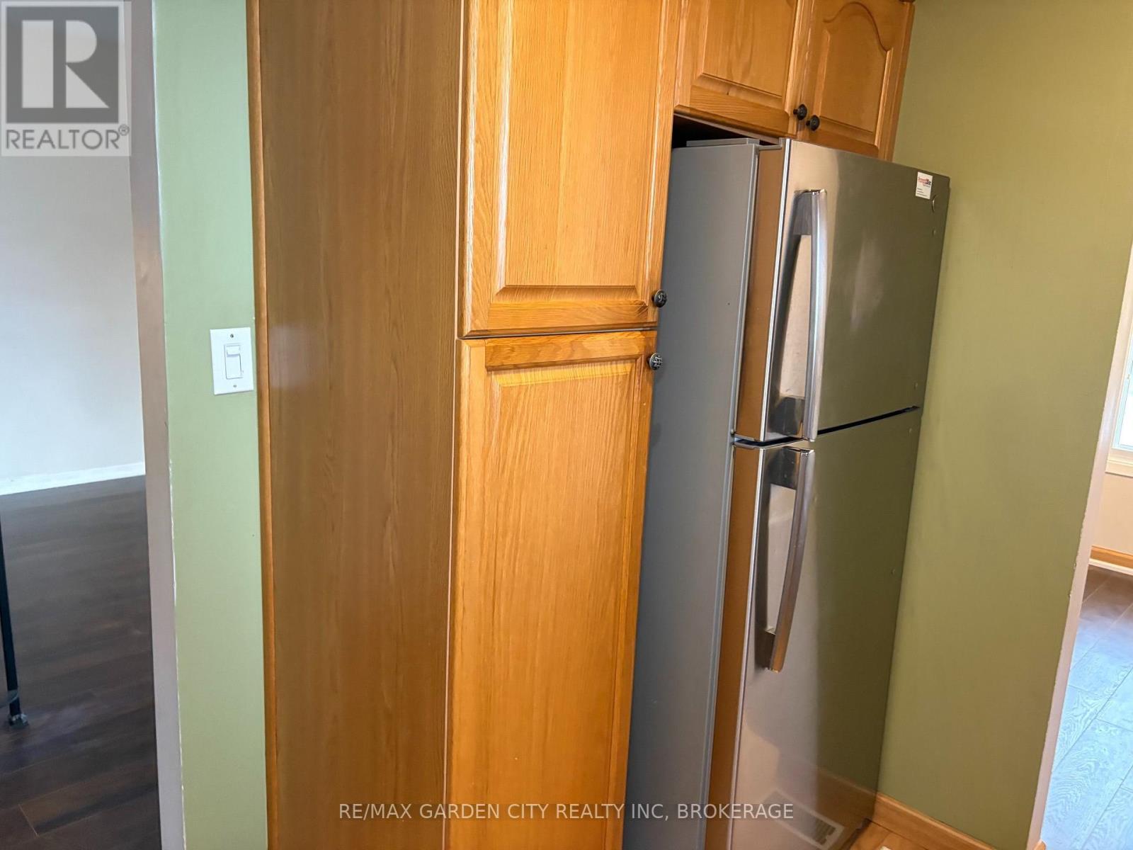 Upper - 9 Stonegate Drive Property Photo 14