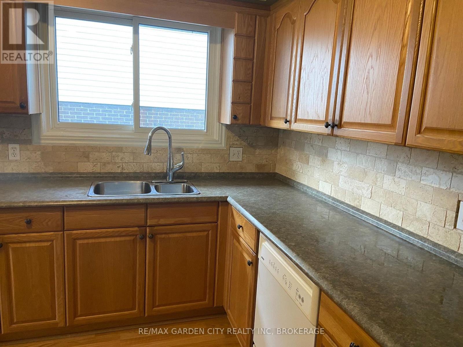 Upper - 9 Stonegate Drive Property Photo 18