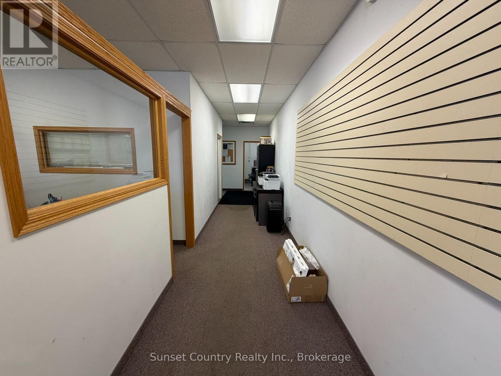51 Whyte Avenue Property Photo 6