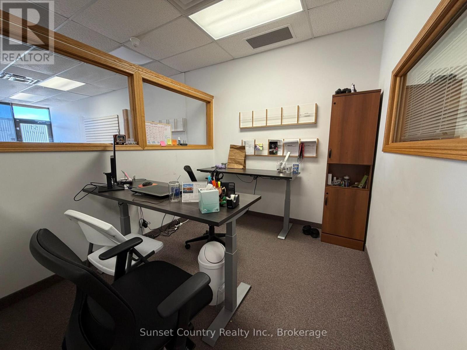51 Whyte Avenue Property Photo 7