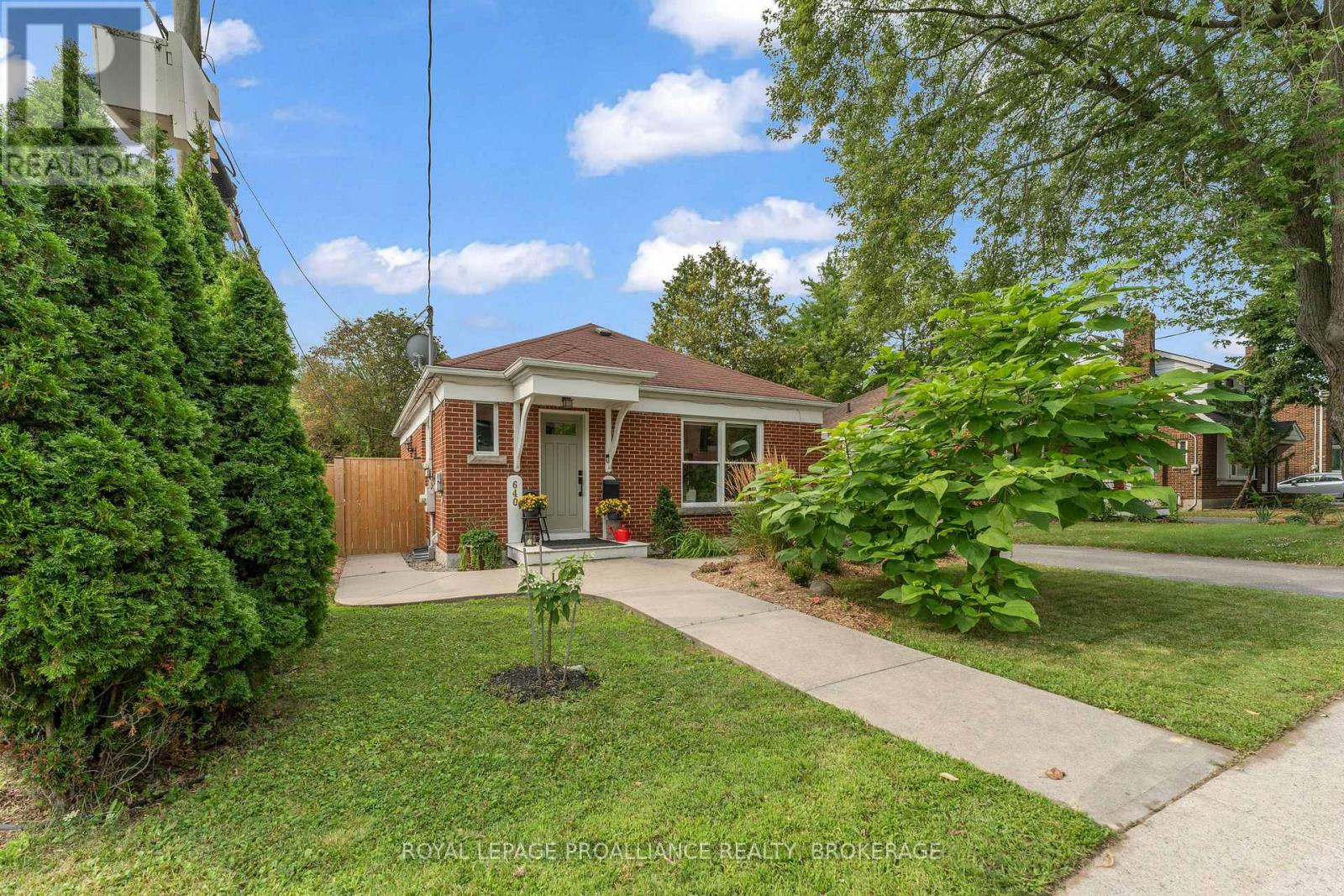 640 Brock Street Property Photo 1