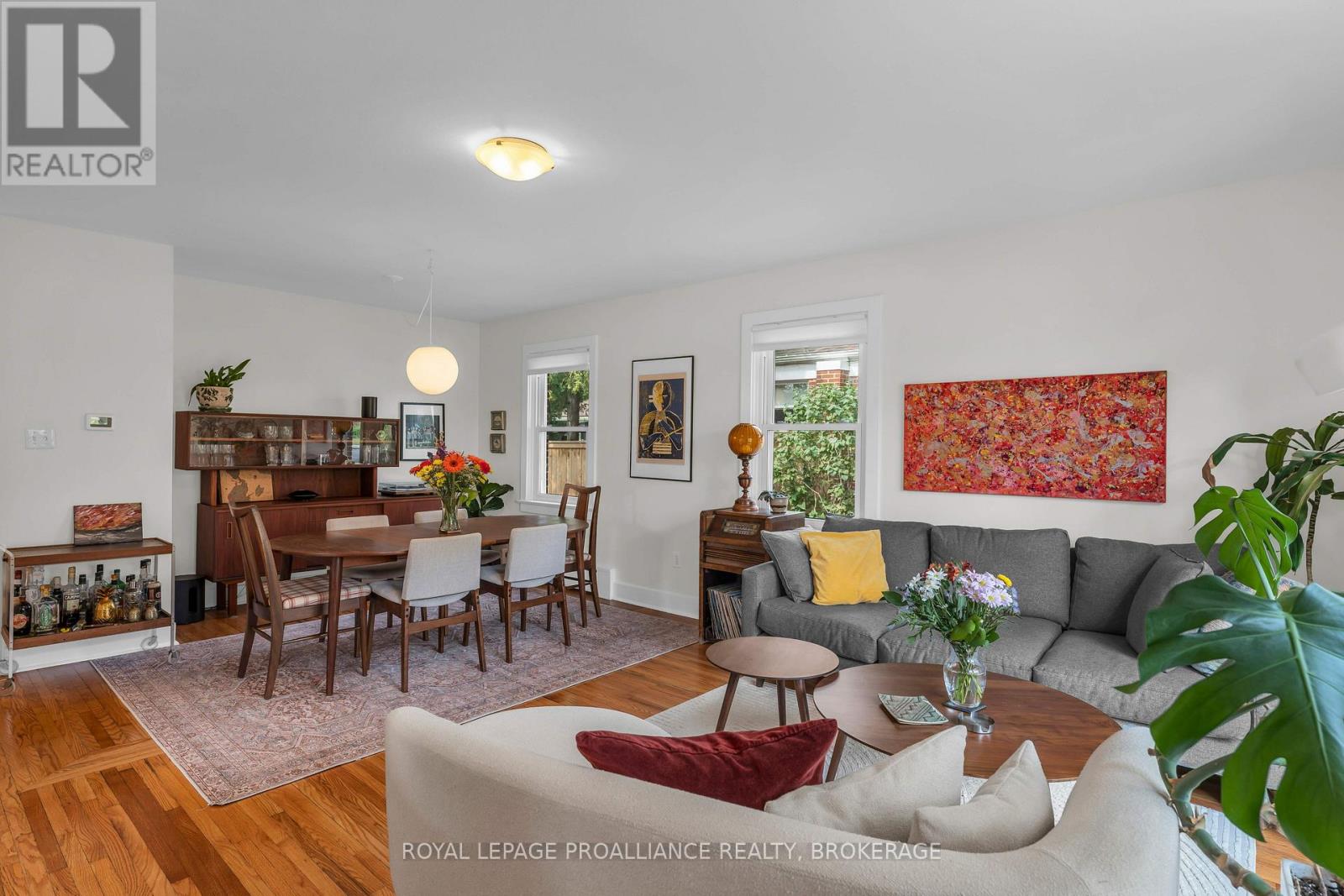 640 Brock Street Property Photo 8