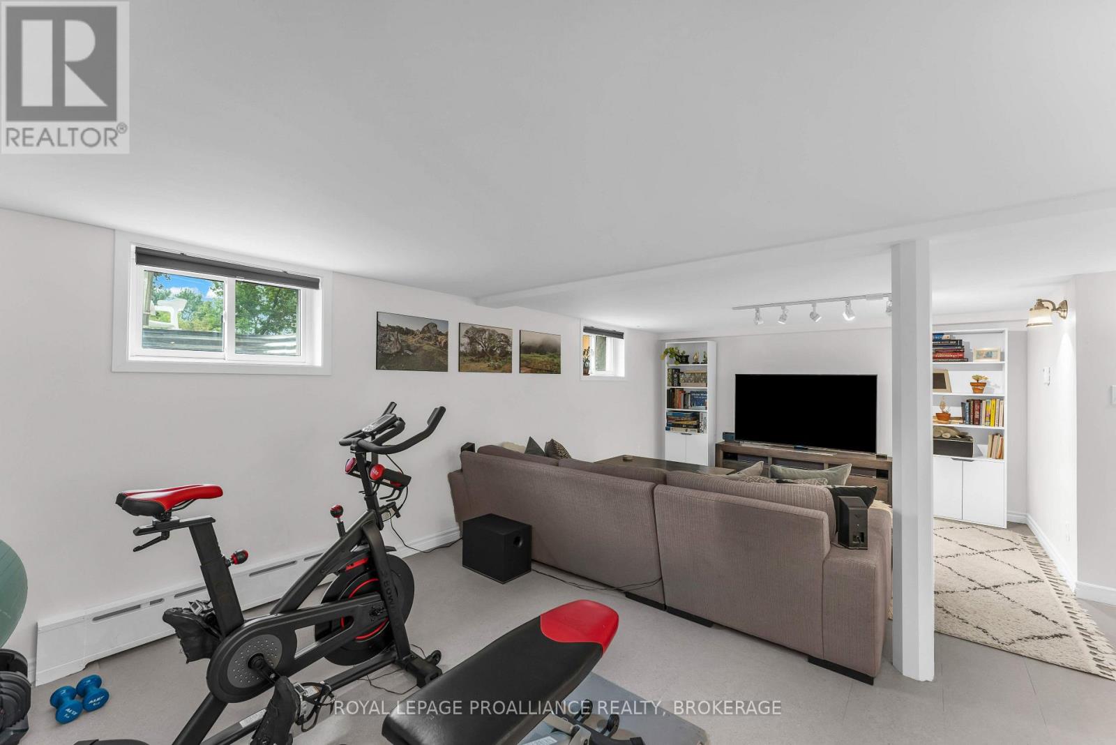 640 Brock Street Property Photo 25