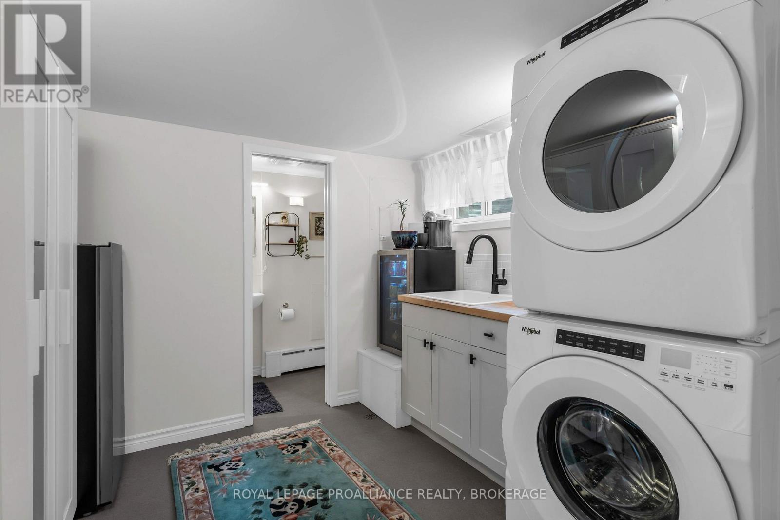 640 Brock Street Property Photo 27