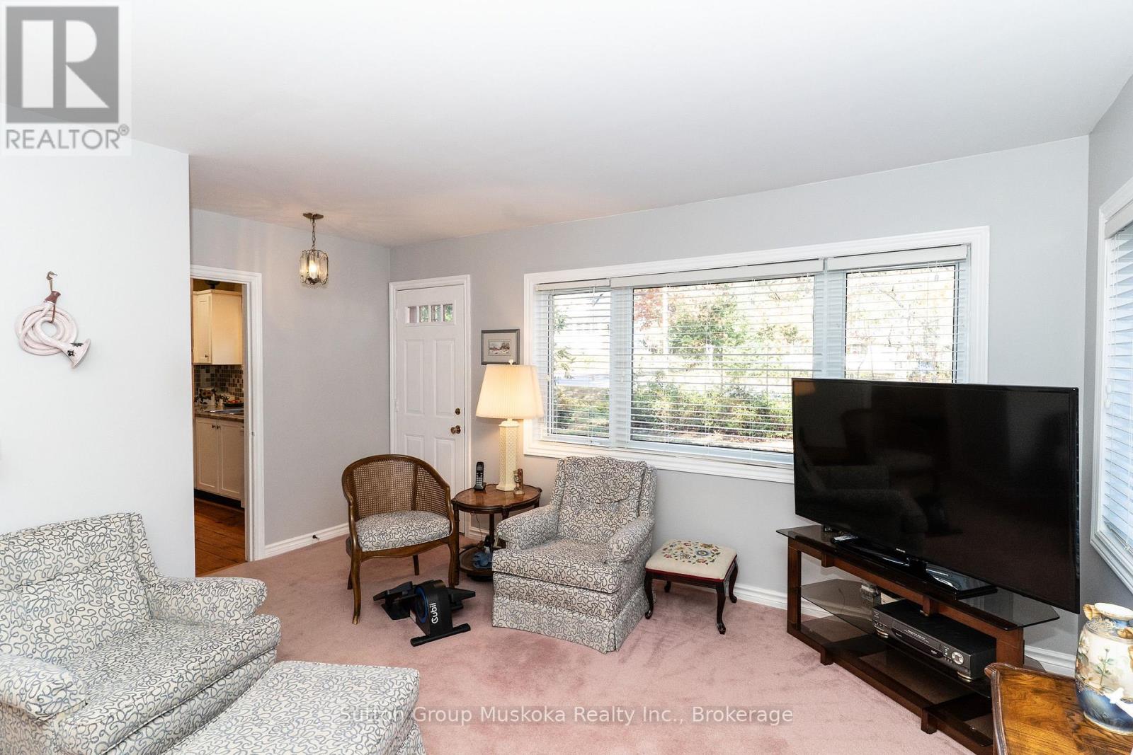 451 Muskoka Rd #10 Road Property Photo 15