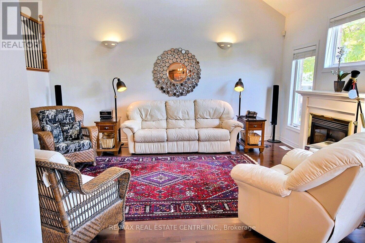 755 Willow Road Property Photo 8