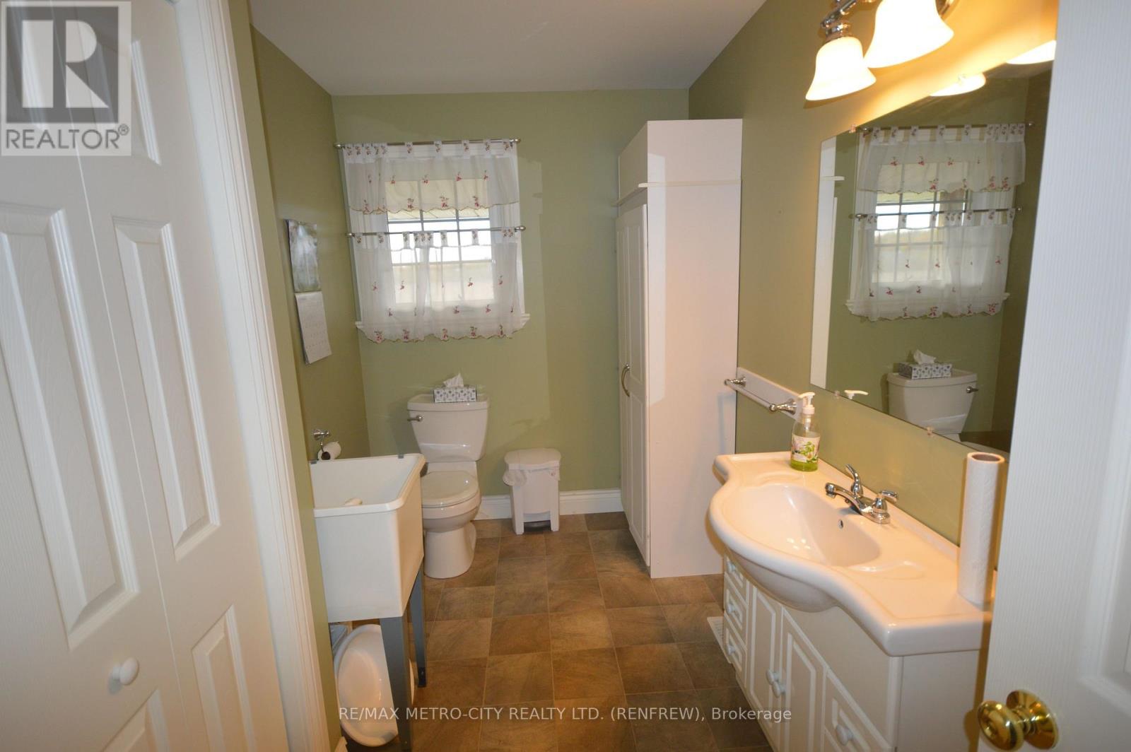 304 Mansel Hill Road Property Photo 8