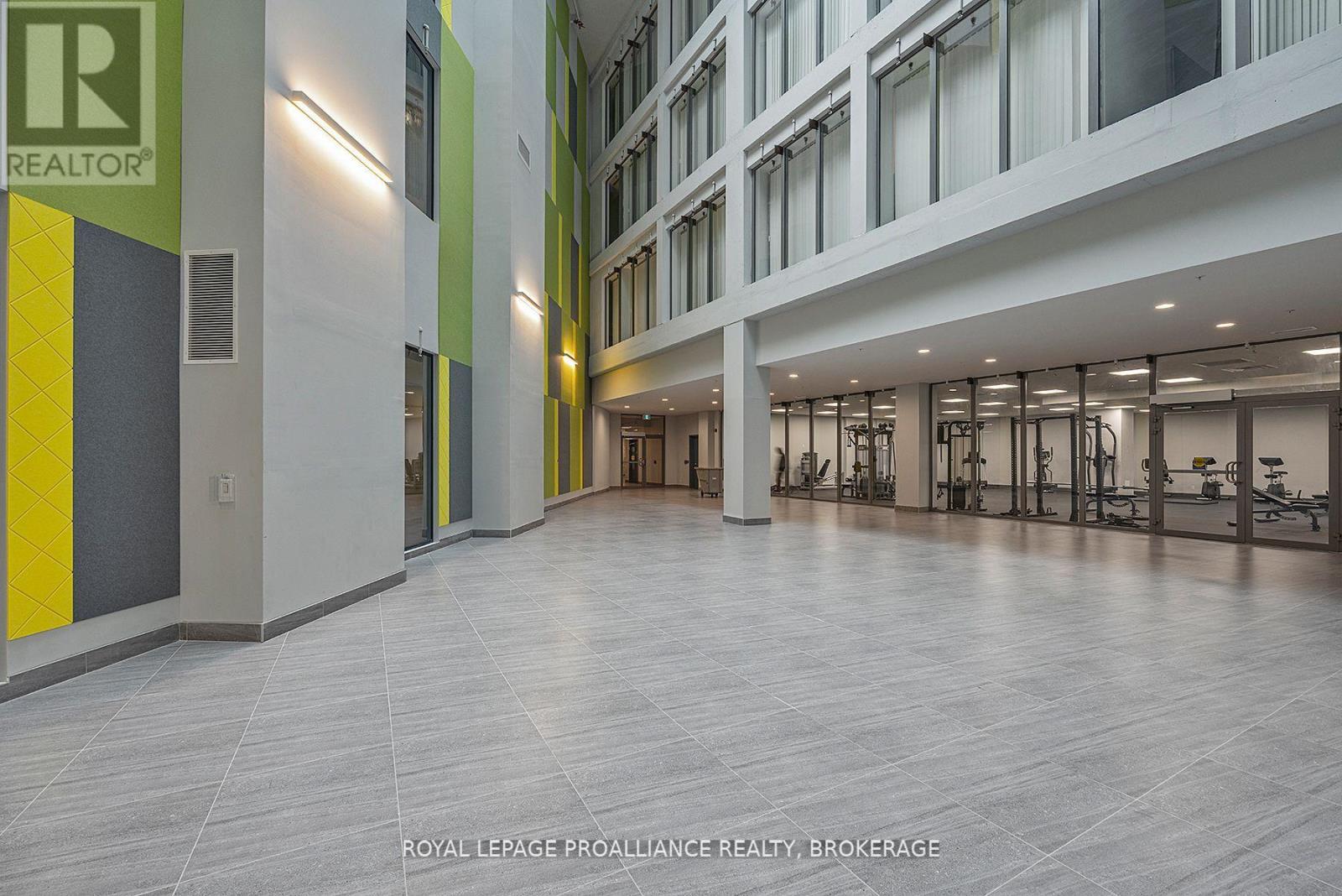 525 - 652 Princess Street Property Photo 2