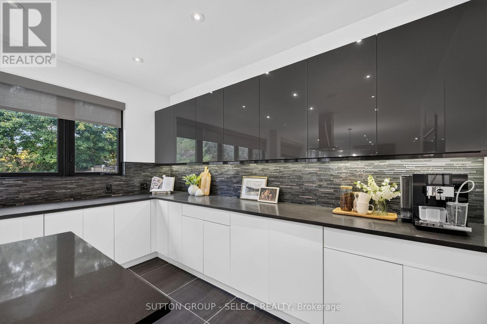 744 Hickorystick Key Property Photo 13