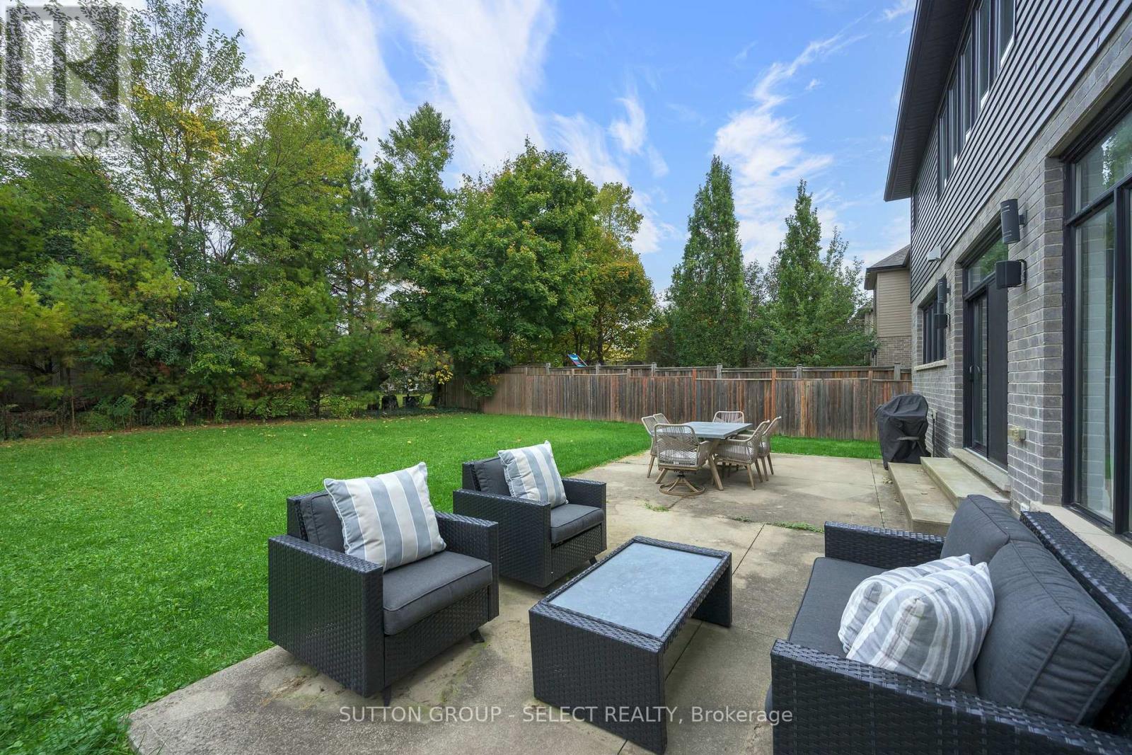 744 Hickorystick Key Property Photo 42