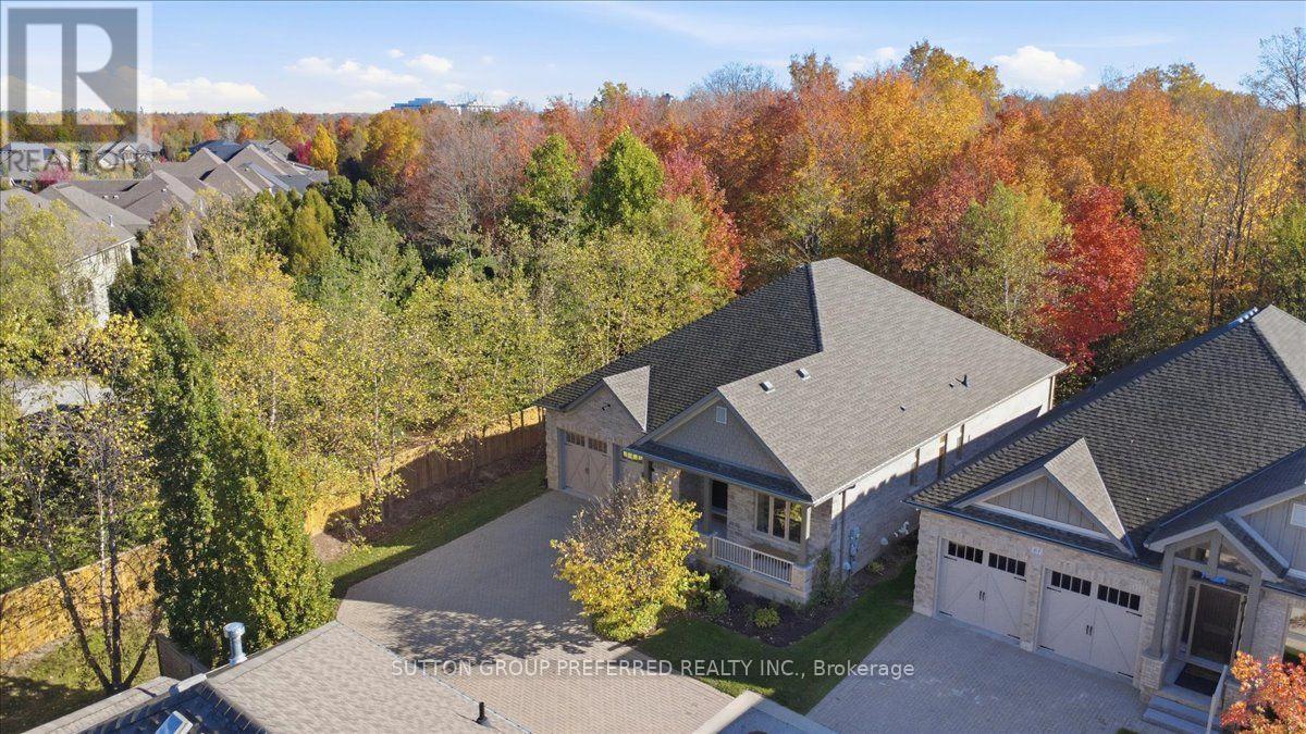 63 - 725 Eagletrace Drive Property Photo 3