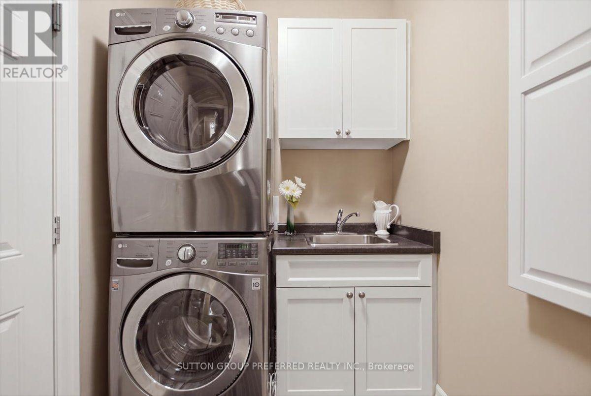 63 - 725 Eagletrace Drive Property Photo 12