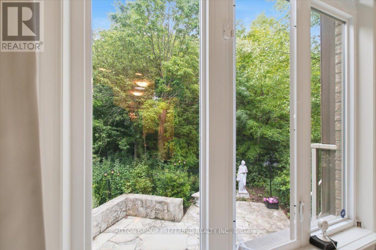 63 - 725 Eagletrace Drive Property Photo 21